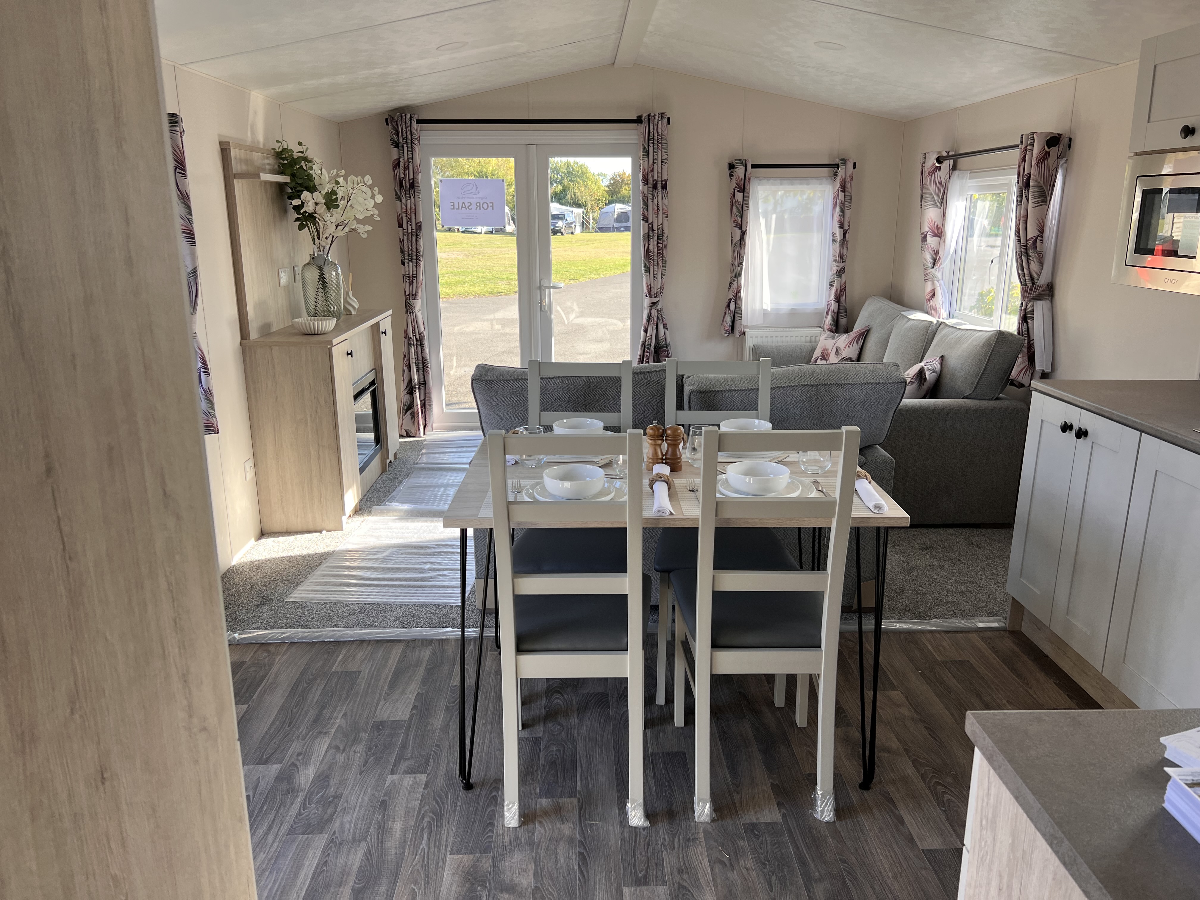 Delta Saffron Deluxe Static Caravan – Spacious, Modern & Comfortable Holiday Home