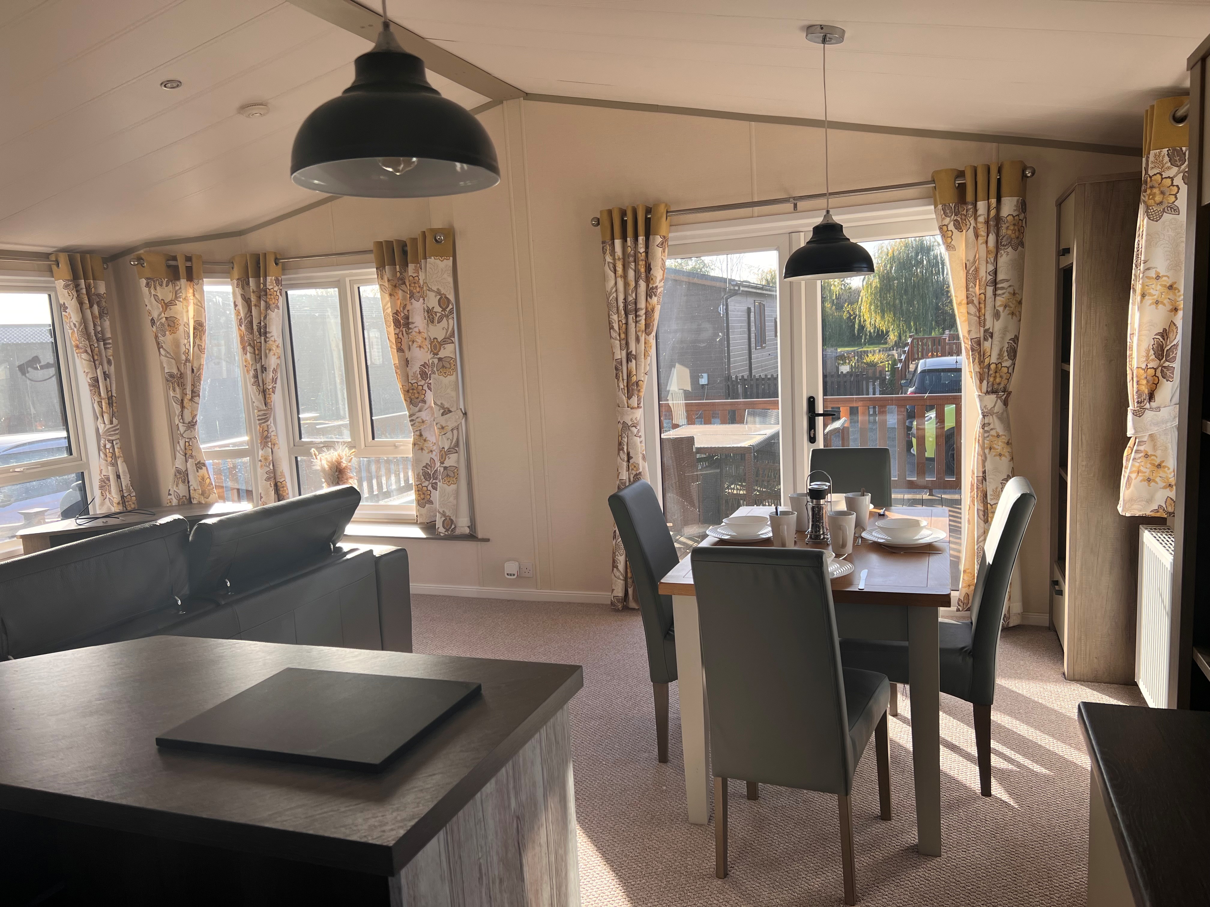 Pre-Owned Atlas Lilac Luxury Lodge – Immaculately Presented